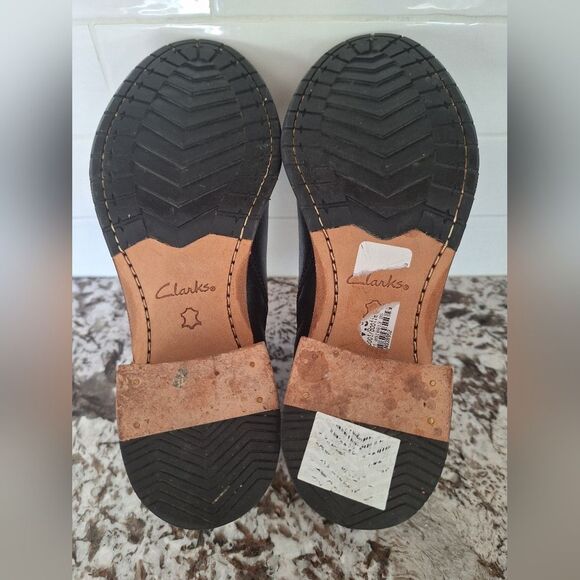 Clarks Black Leather Zip Comfort Ankle Boots Womens Size 8.5 M - Picture 7 of 8